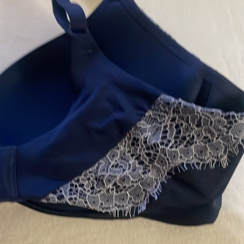 Victoria’s Secret - Pushup Bra - with lace - Picture 5 of 10